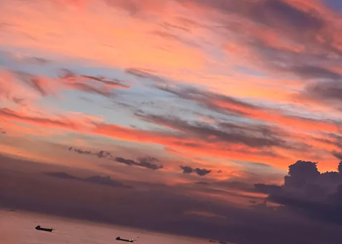 J Radiant Coast Residences アパートホテル *